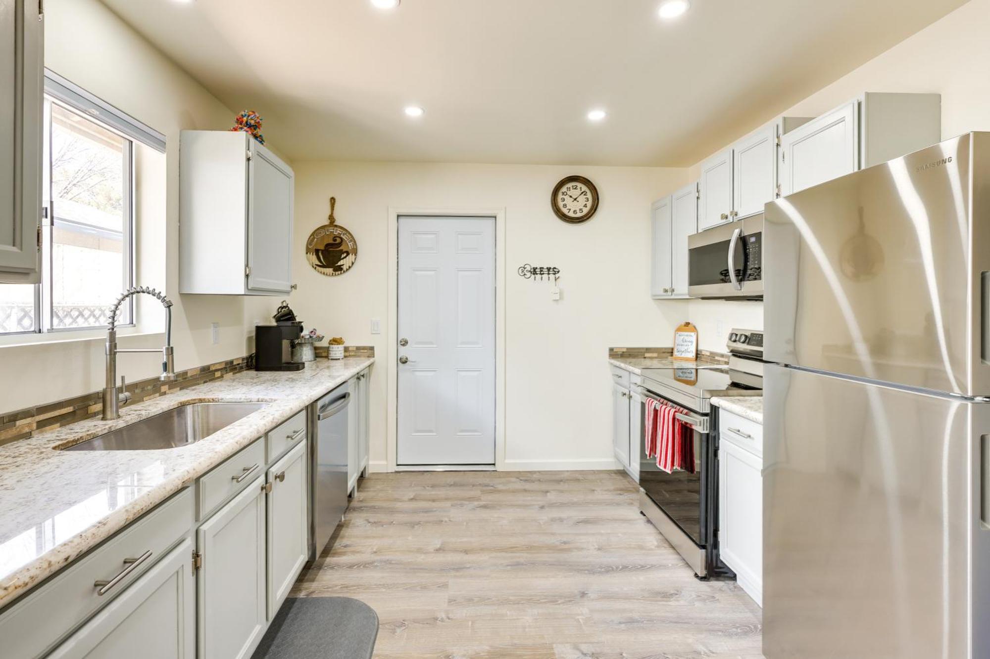 Kingman Vacation Rental With Yard And Fire Pit מראה חיצוני תמונה