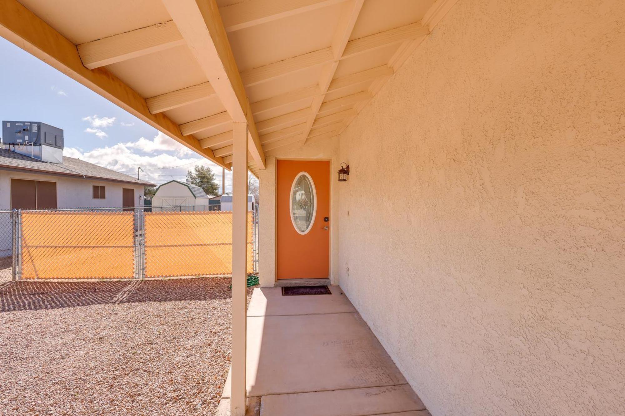 Kingman Vacation Rental With Yard And Fire Pit מראה חיצוני תמונה