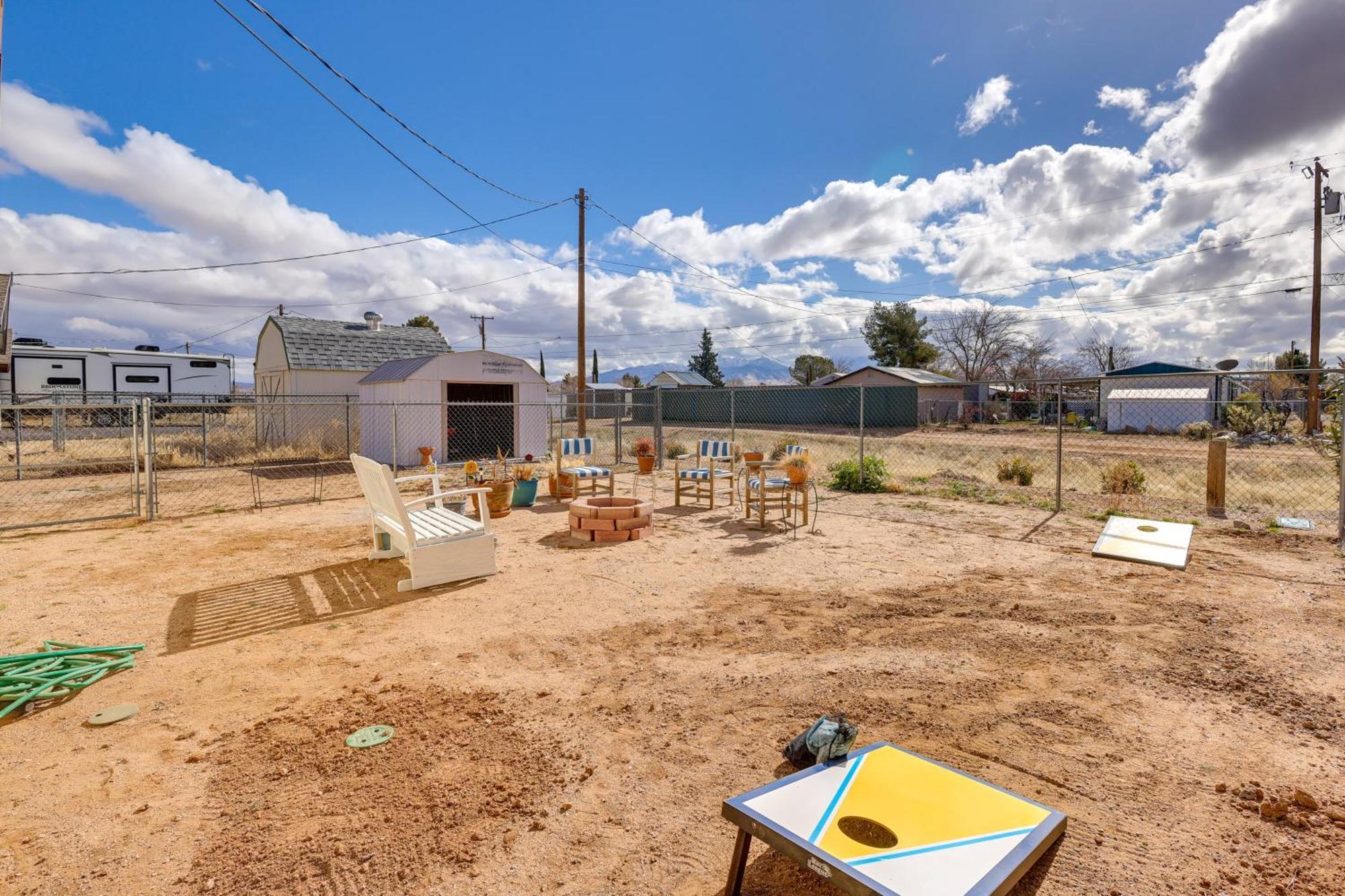 Kingman Vacation Rental With Yard And Fire Pit מראה חיצוני תמונה